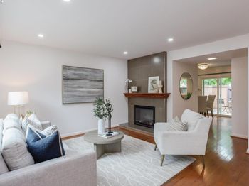 4428 Del Valle Pkwy