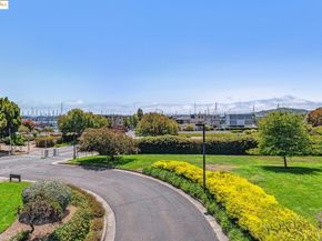 1300 Quarry Ct 115, Richmond CA 94801
