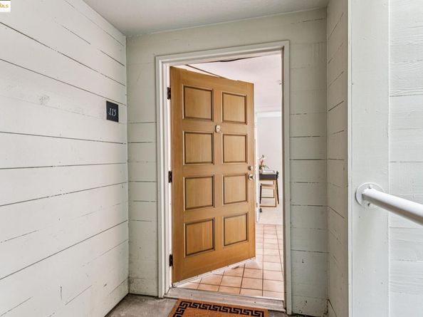 1300 Quarry Ct 115, Richmond CA 94801