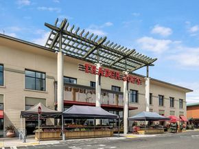 965 Shorepoint Ct #200, Alameda CA 94501