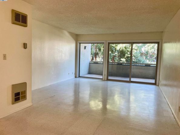 965 Shorepoint Ct #200, Alameda CA 94501