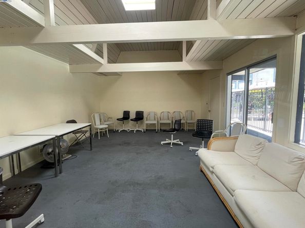 965 Shorepoint Ct #200, Alameda CA 94501