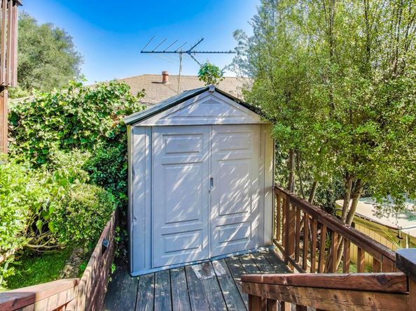 16660 Winding Blvd, San Leandro CA 94578