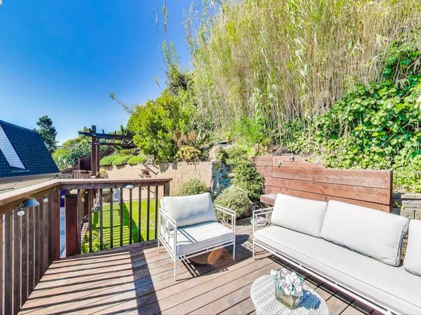 16660 Winding Blvd, San Leandro CA 94578