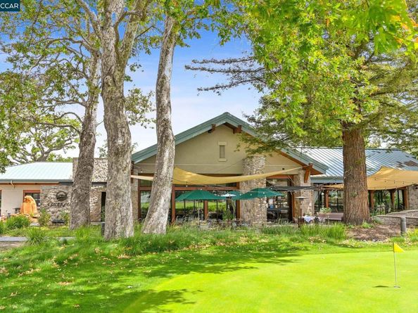 2016 Golden Rain Rd 3, Walnut Creek CA 94595