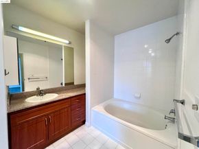 5855 Horton St 715, Emeryville CA 94608
