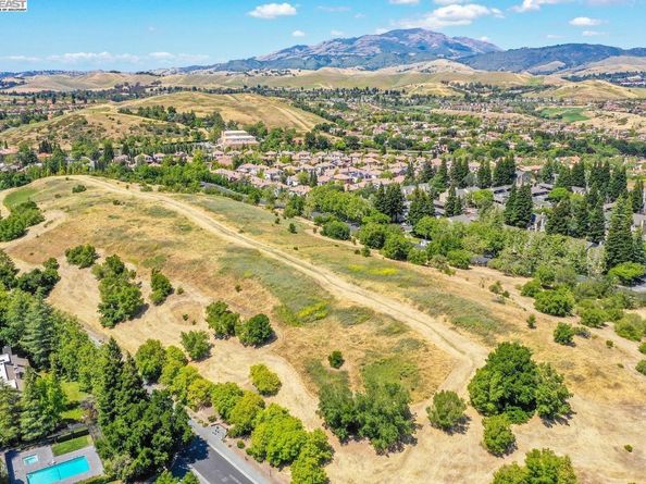 2030 Canyon Woods Drive F, San Ramon CA 94583