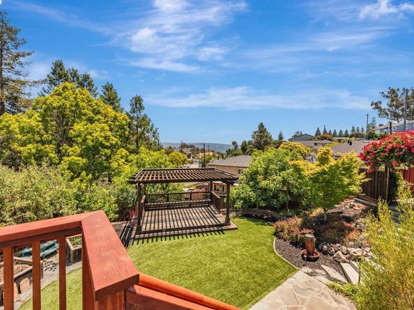 2578 Ridge Crest Ct., Castro Valley CA 94546
