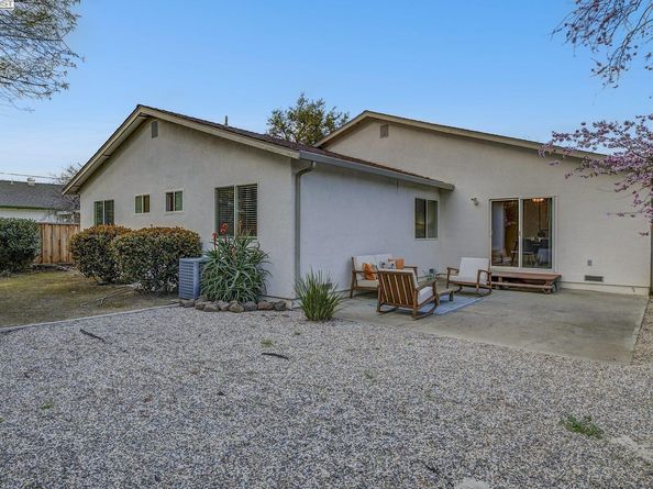 4022 Wilson Ln, Concord CA 94521
