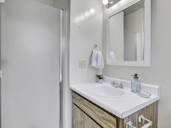 4022 Wilson Ln, Concord CA 94521