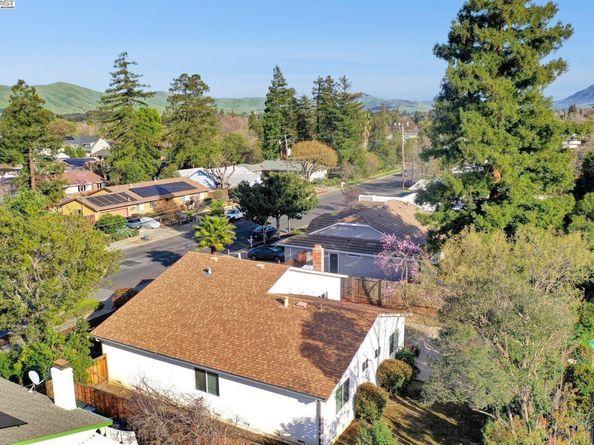 4022 Wilson Ln, Concord CA 94521