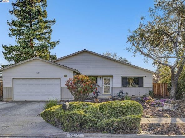 4022 Wilson Ln, Concord CA 94521