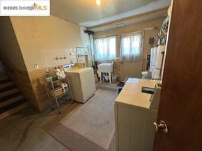3550 Rhoda Ave, Oakland CA 94602