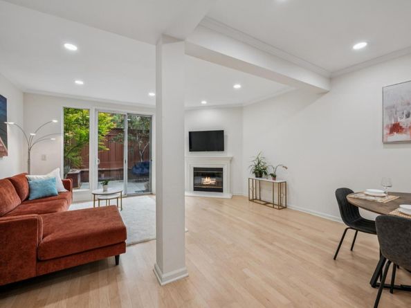 600 Willow Road 8, Menlo Park CA 94025