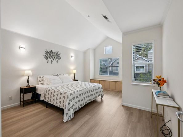 600 Willow Road 8, Menlo Park CA 94025