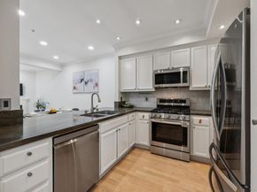 600 Willow Road 8, Menlo Park CA 94025