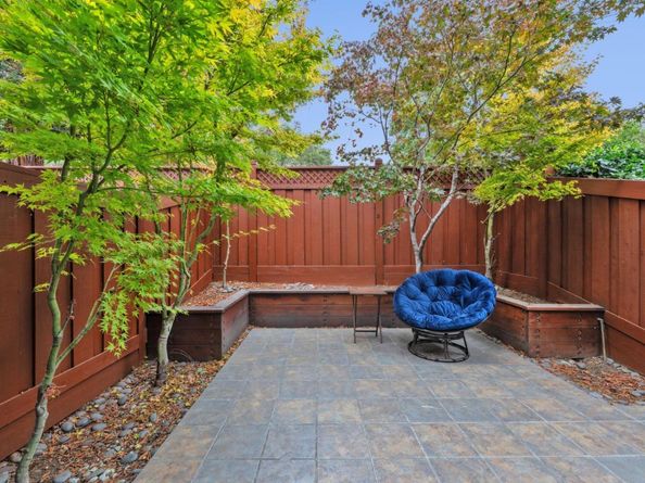 600 Willow Road 8, Menlo Park CA 94025