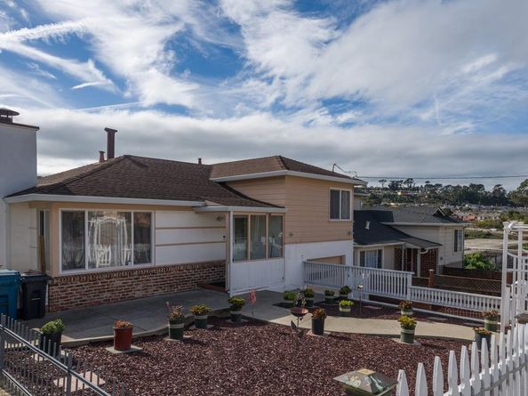 204 Garden Lane, Daly City CA 94015