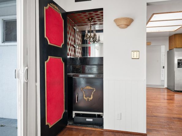 2405 Whitman Way, San Bruno CA 94066