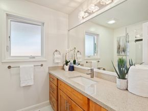 900 Los Robles Avenue, Palo Alto CA 94306