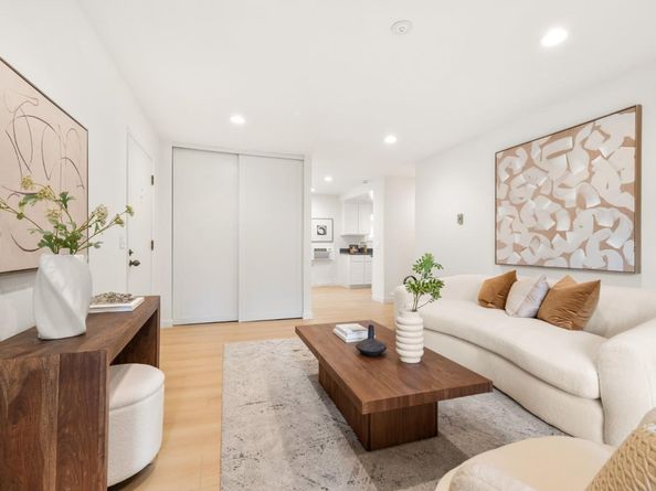 1070 Mercedes Avenue 24, Los Altos CA 94022