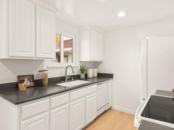 1070 Mercedes Avenue 24, Los Altos CA 94022