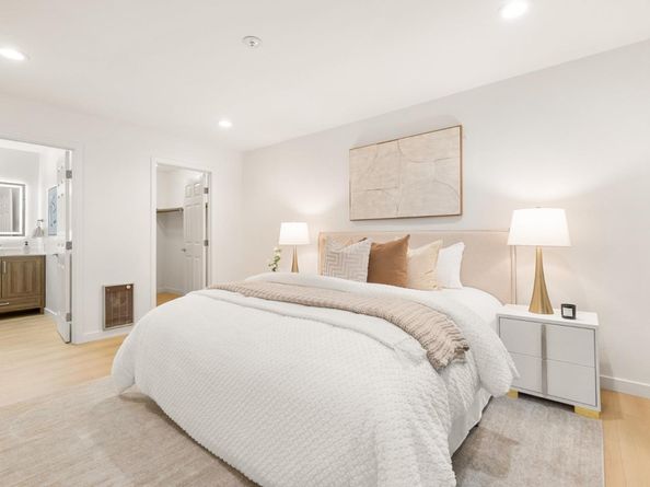 1070 Mercedes Avenue 24, Los Altos CA 94022