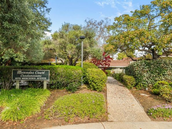 1070 Mercedes Avenue 24, Los Altos CA 94022