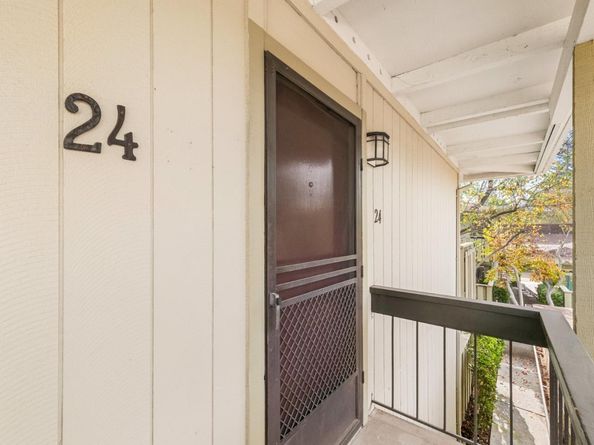 1070 Mercedes Avenue 24, Los Altos CA 94022