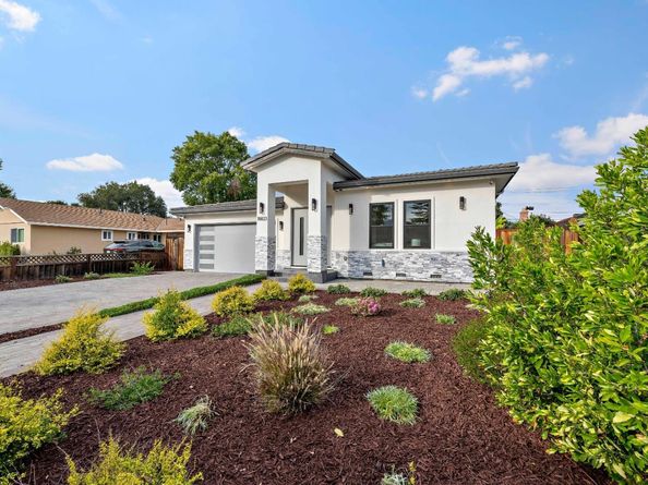 18823 Casa Blanca Lane, Saratoga CA 95070