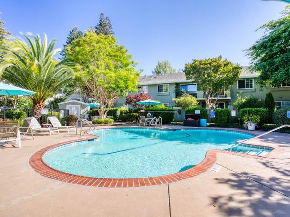 20 Willow Road 26, Menlo Park CA 94025