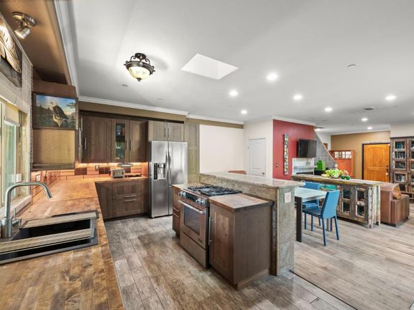 18 S 21st Street 200, San Jose CA 95116