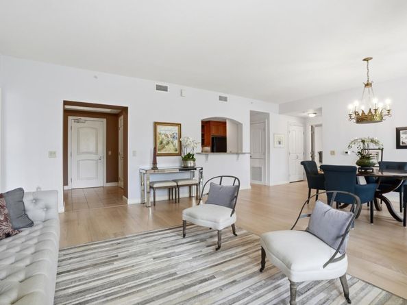 Undisclosed Address #ML82044094, San Mateo CA 94402