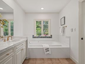 216 Bloomfield Road, Burlingame CA 94010