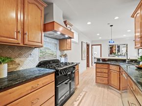 216 Bloomfield Road, Burlingame CA 94010