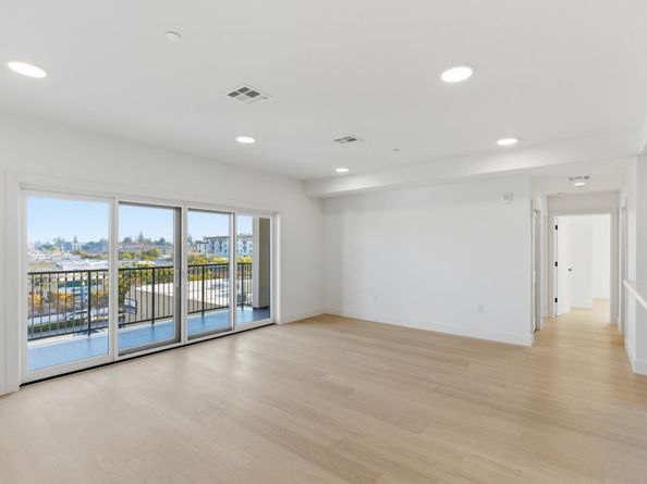 560 El Camino Real 206, San Carlos CA 94070