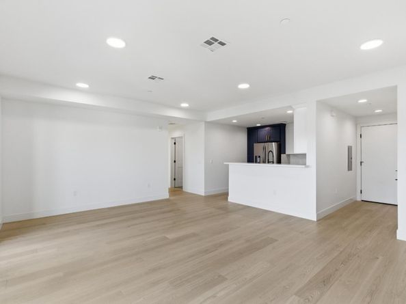 560 El Camino Real 206, San Carlos CA 94070