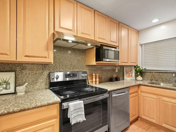 1 Laurel 102, San Carlos CA 94070