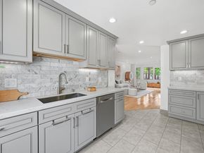 915 La Mesa Terrace B, Sunnyvale CA 94086