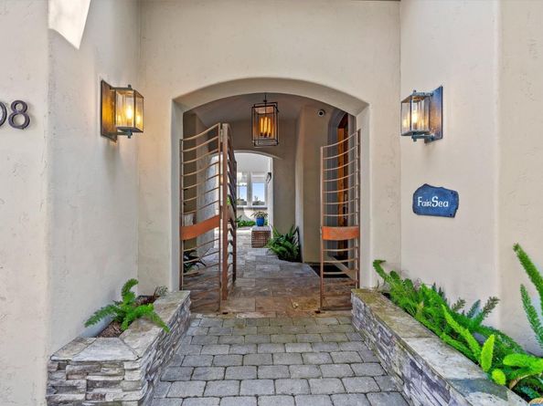 108 Grove Lane, Capitola CA 95010