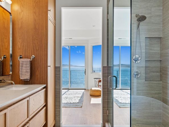 108 Grove Lane, Capitola CA 95010