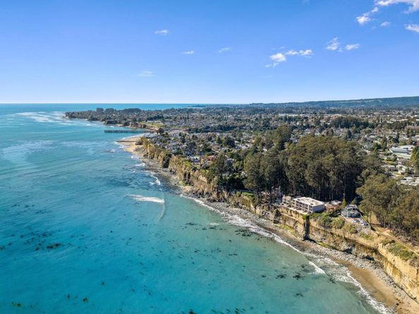 108 Grove Lane, Capitola CA 95010