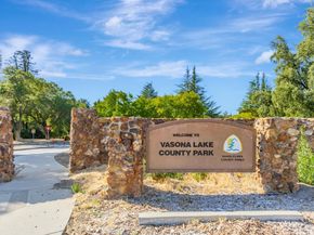 105 Strathmore Place, Los Gatos CA 95032