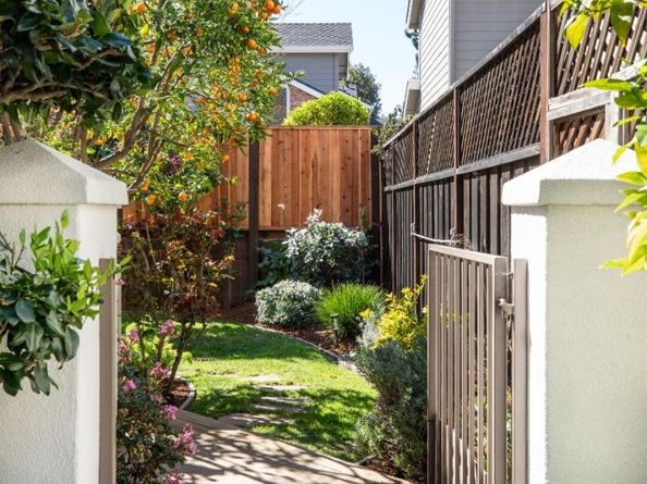 1331 Hoover Street, Menlo Park CA 94025