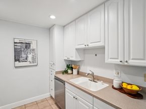 3033 Los Prados Street 229, San Mateo CA 94403