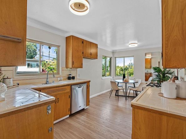 1623 Cordilleras Avenue, San Carlos CA 94070