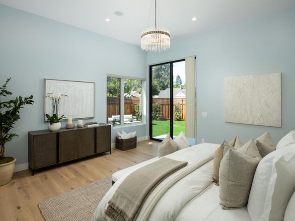 1686 Parkhills Avenue, Los Altos CA 94024