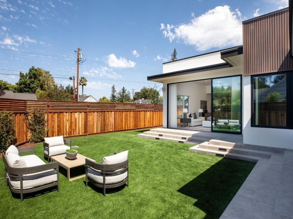 1686 Parkhills Avenue, Los Altos CA 94024