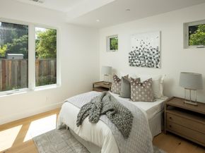 1686 Parkhills Avenue, Los Altos CA 94024
