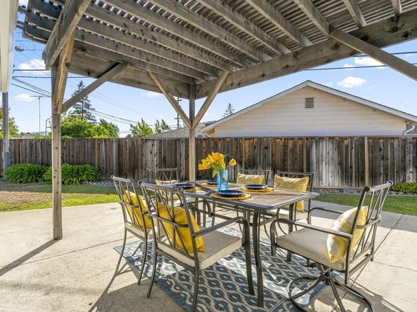 1115 Fairlands Court, Campbell CA 95008